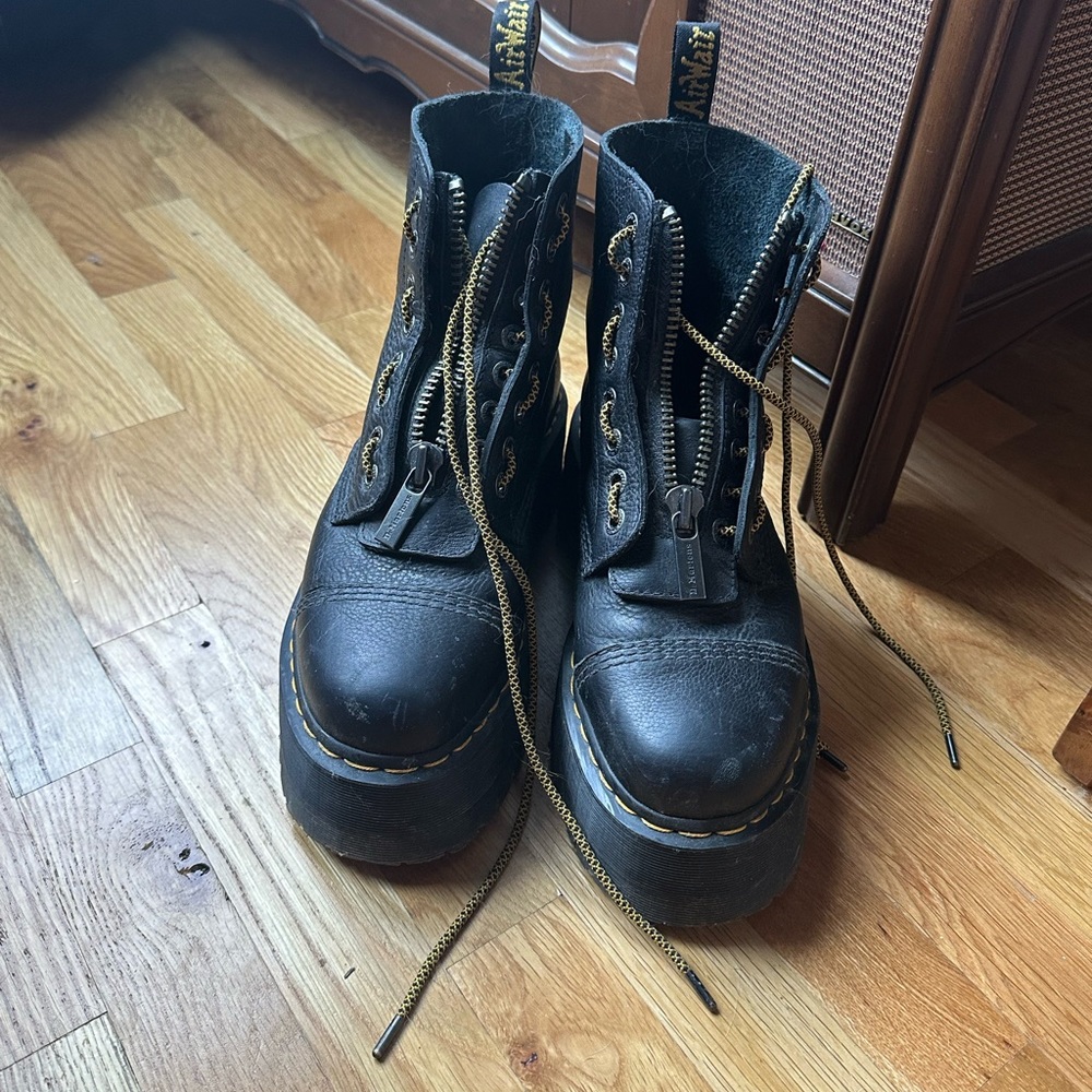 Dr Martens Sinclair Max